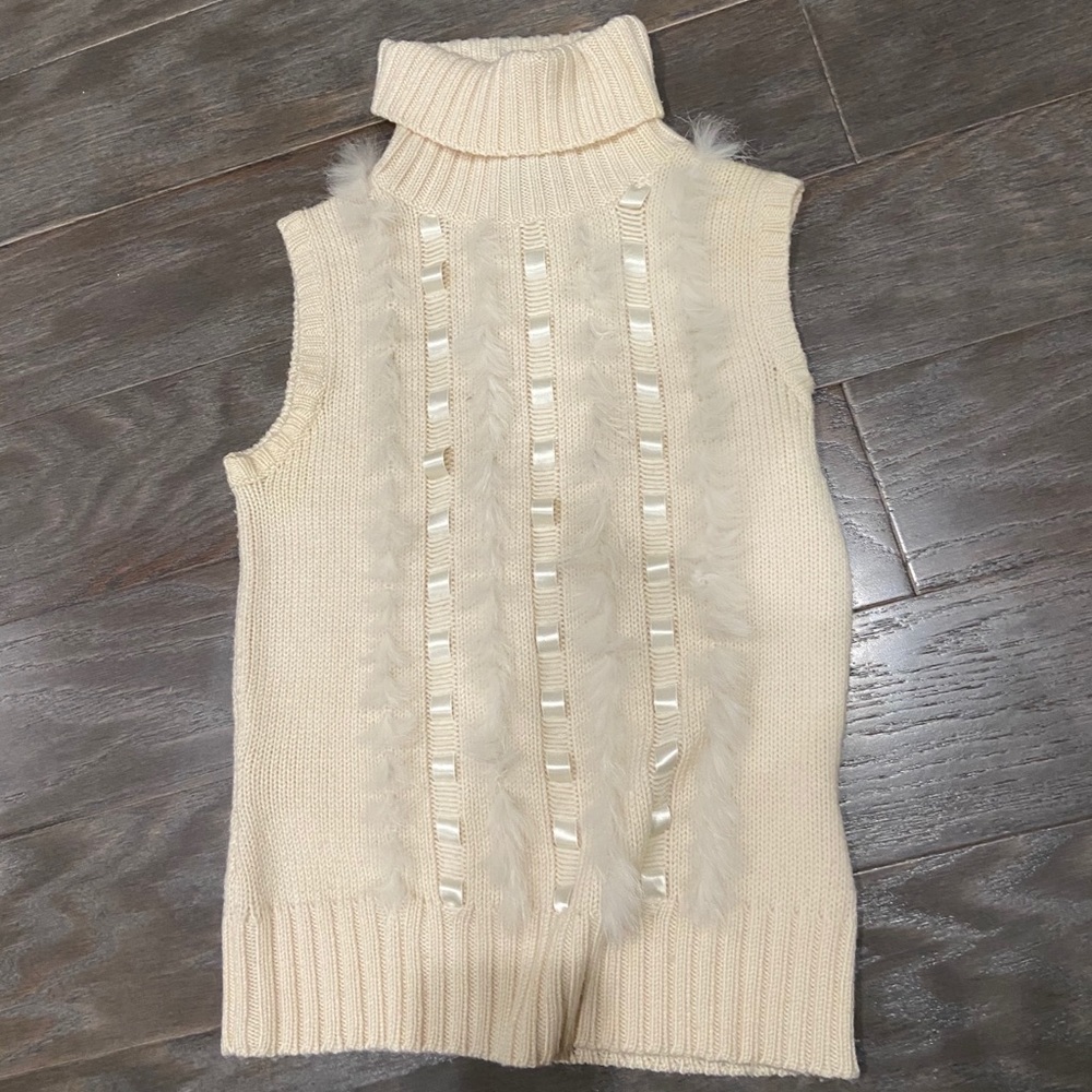 Cream BCBGMaxAzria turtleneck tank